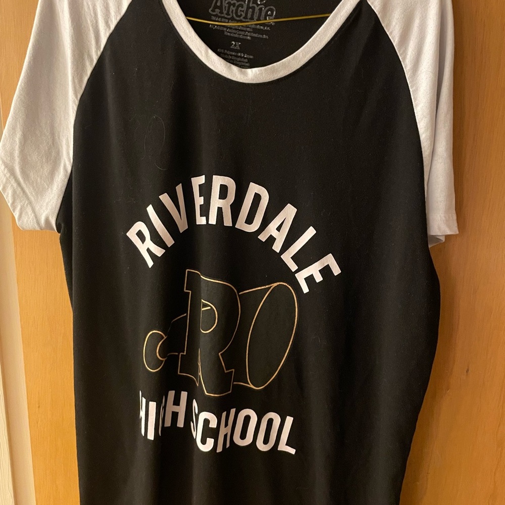 archie- River dale High-school shirt